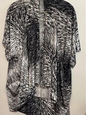 Chico's Black Gray and White Abstract Draped Top